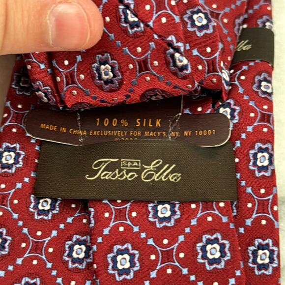 NWOT Tasso Elba red and blue patterned 100% silk tie - Picture 6 of 6